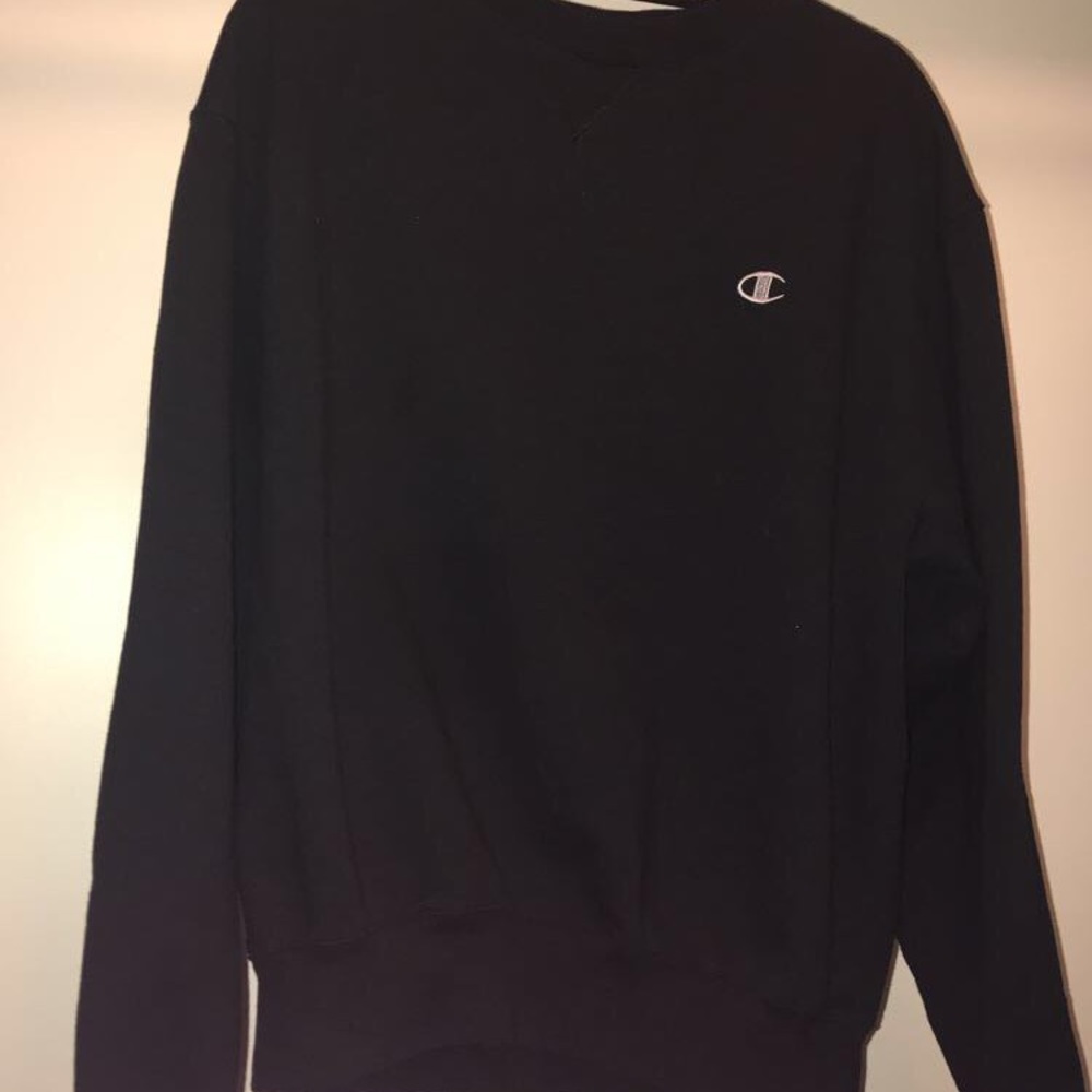 Champion Pull Over Sweater
